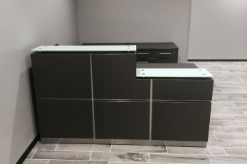 DeskMakers Custom Reception 3153
