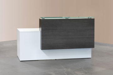 Dmkrs Reception with Stack On and Glass Counter